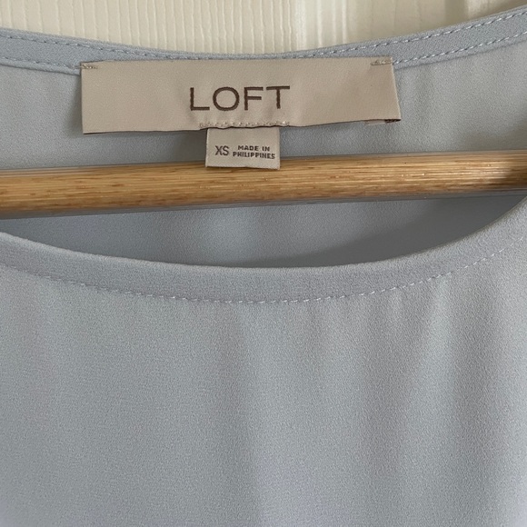 Lift Shoulder Button Ruffle Shell - Picture 3 of 5